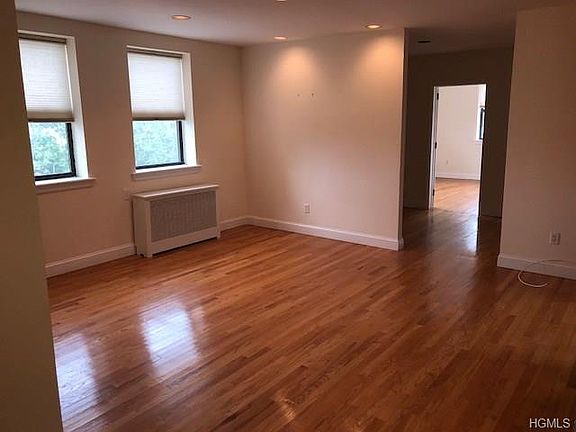 3rd image of 1 Elm St APT 5-A