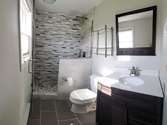 3rd image of 6927 Back Landing Rd