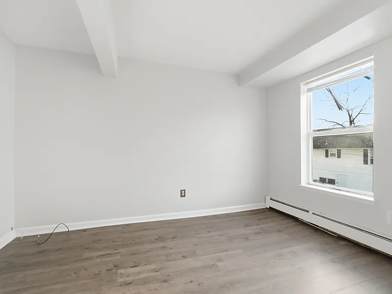 78 Belmont Ave #B — Photo 5