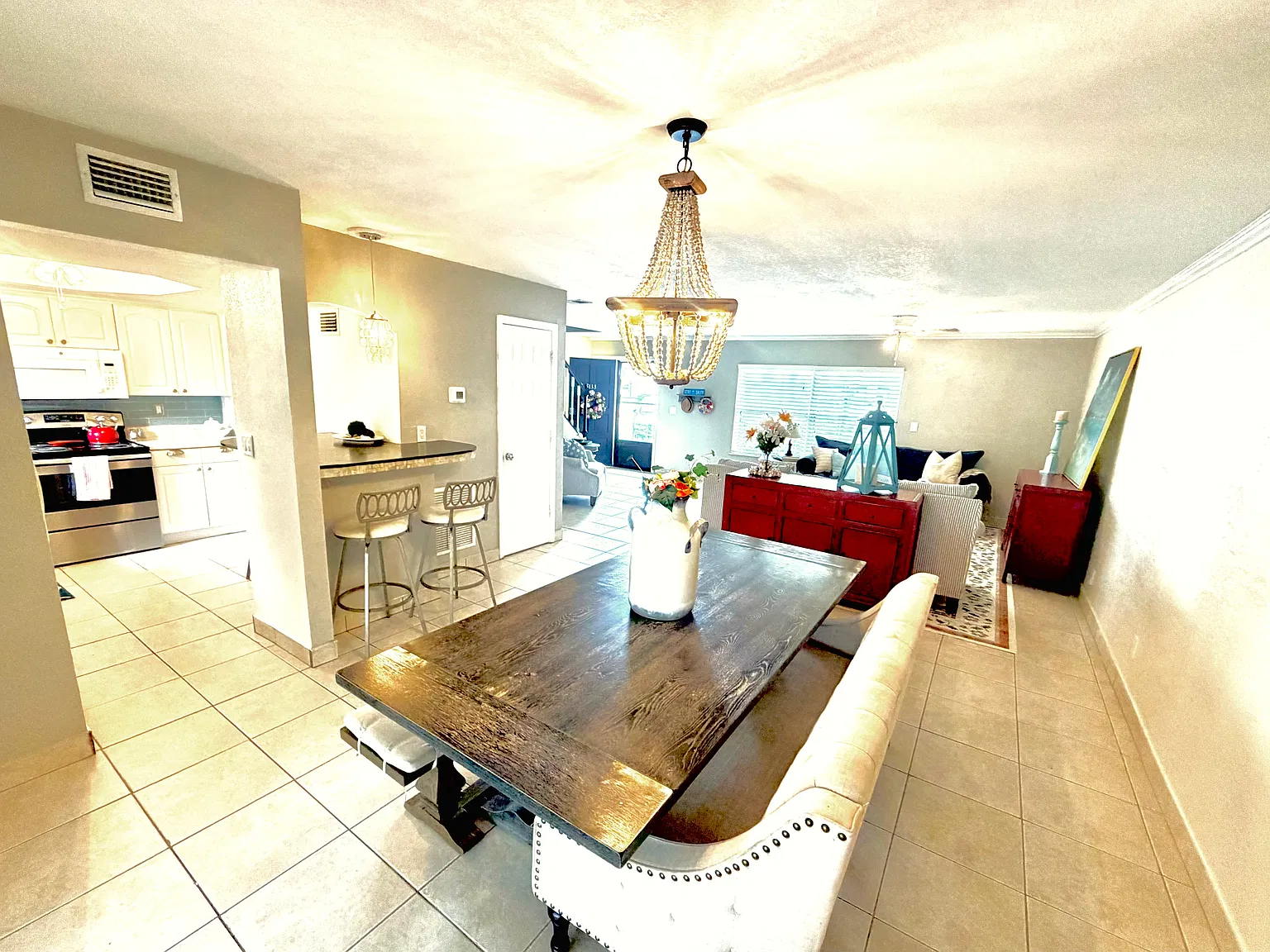 3 bed, 2.5 bath, 1510 sqft, $2,500 — Photo 3