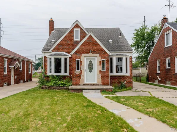 15648 Stricker Ave, Eastpointe, MI 48021