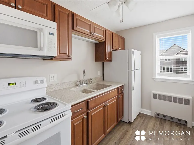 Lyndale Apartments — Photo 23
