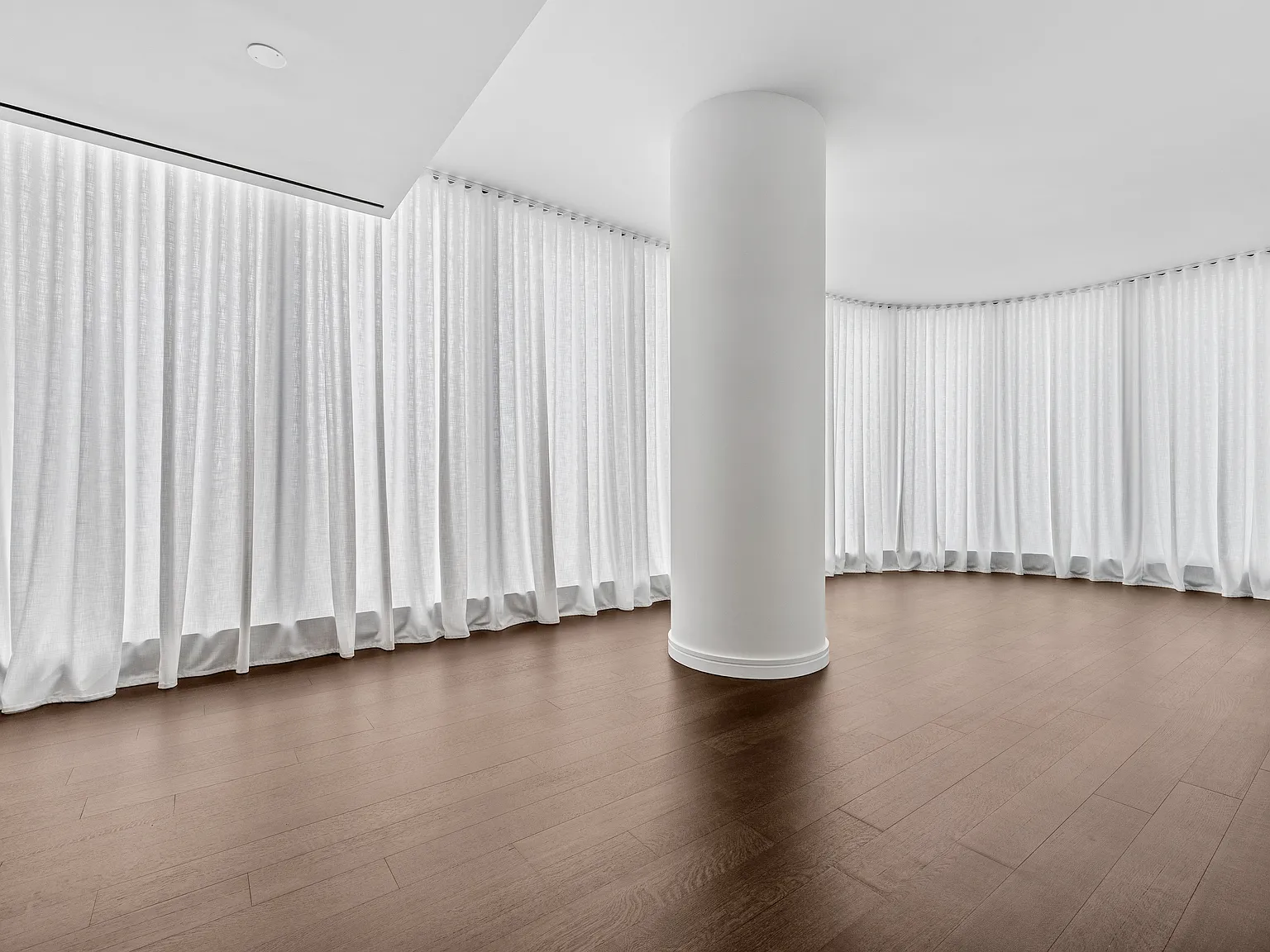 125 Greenwich Street — Photo 2