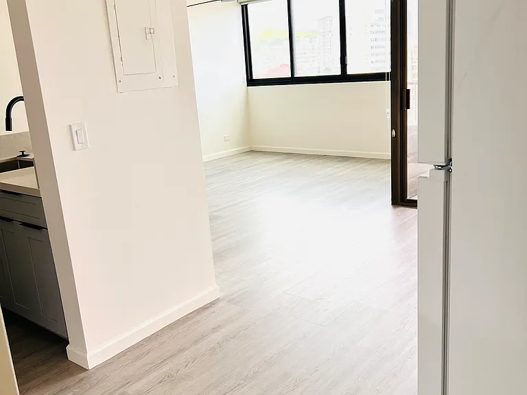 1571 Piikoi St #702 — Photo 2