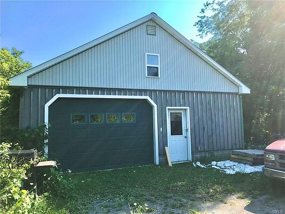 3rd image of 219 W Main St