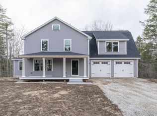 27 S Ridge Rd, Falmouth, ME 04105