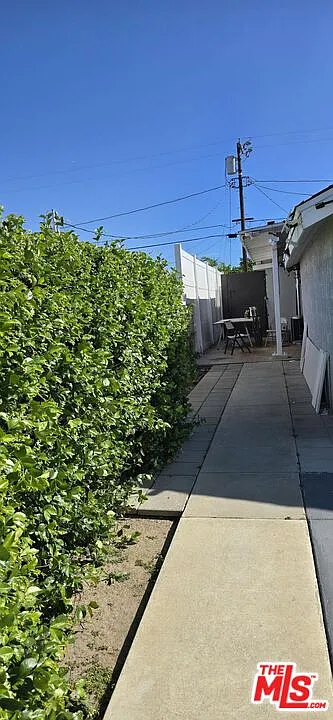Studio, 1.0 bath, 400 sqft, $1,850 — Photo 3