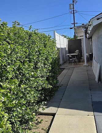 3rd image of 17550 Willard St