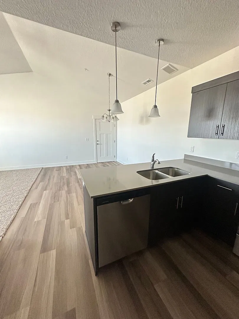 Half Off Second Month's Rent! Brand-New 3br Condo In Herriman — Photo 3