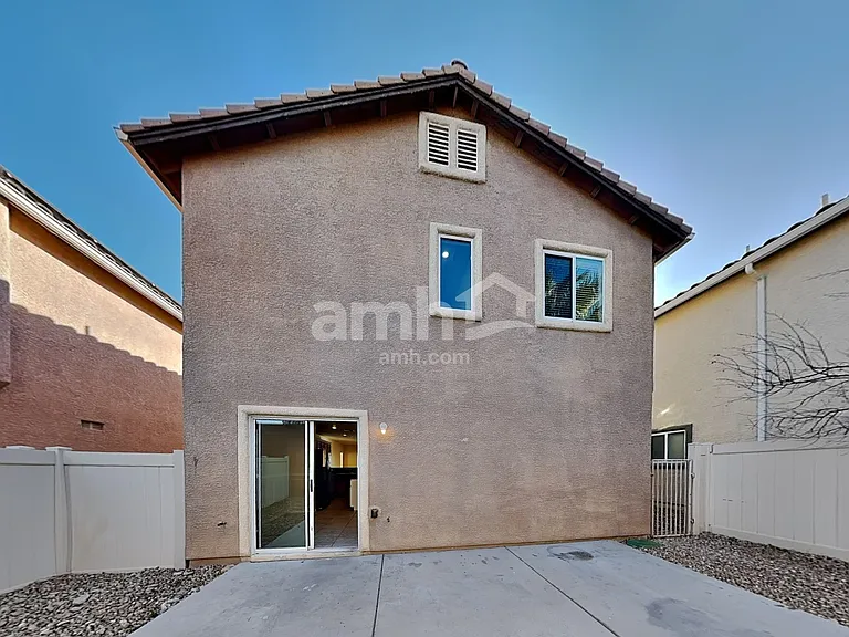 10819 Hawthorne Berry St — Photo 18