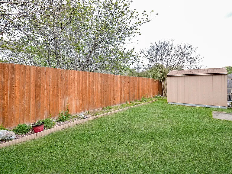 4818 King Hallow Ln — Photo 29