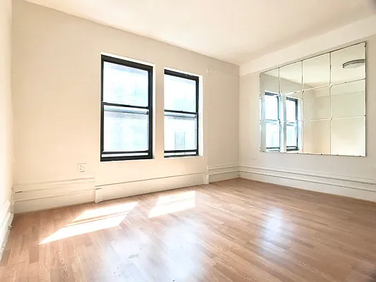 Rented by Sovereign Associates | media 6