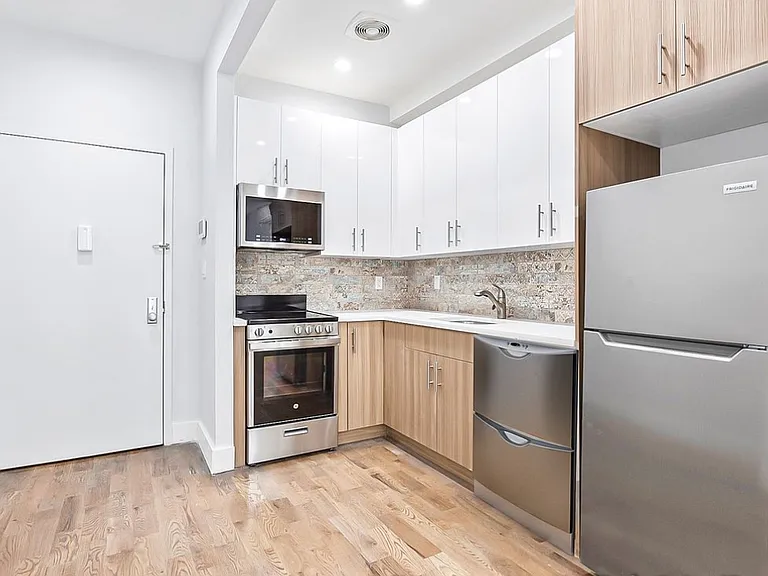 237 Buffalo Ave #3D — Photo 3
