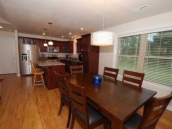 3rd image of 1753 Ashwood Dr