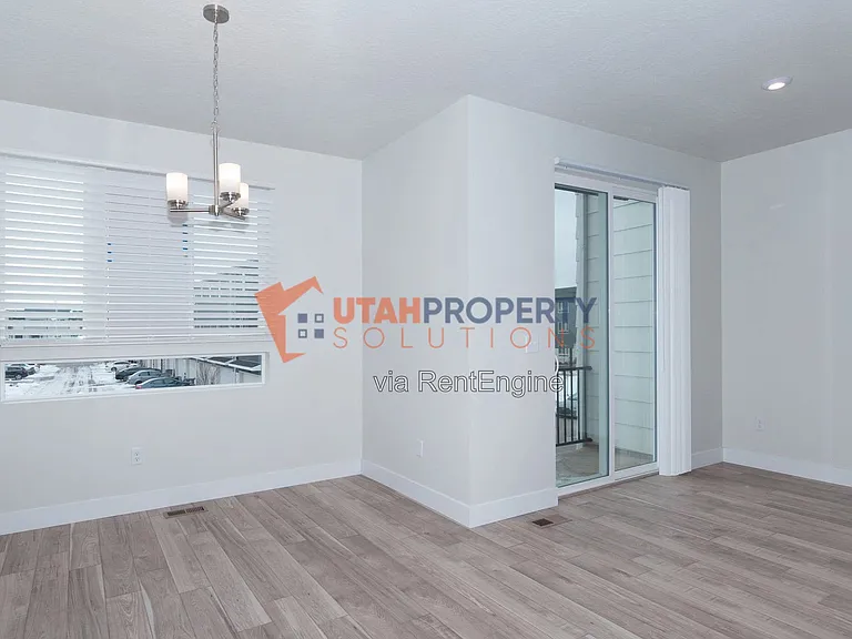 388 S 980 W — Photo 12