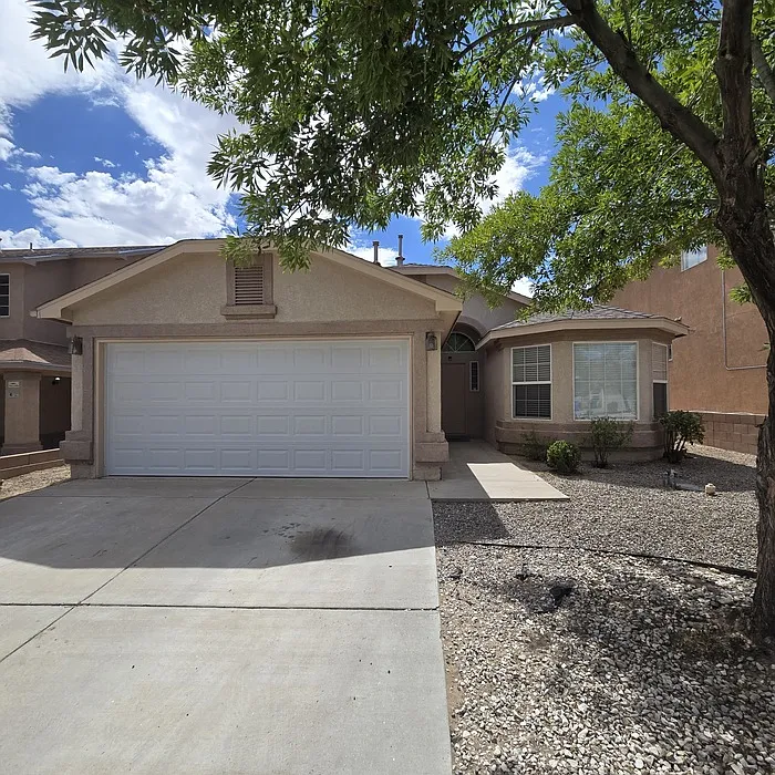 3 bed, 2.0 bath, 1409 sqft, $1,800 — Photo 2
