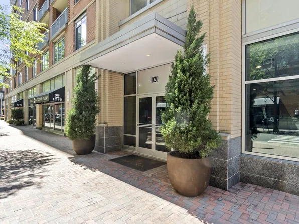 1020 N Highland St Unit 221, Arlington, VA 22201