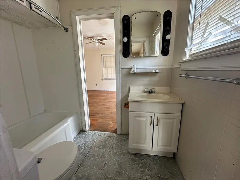 214 1/2 W Heard St #C — Photo 14