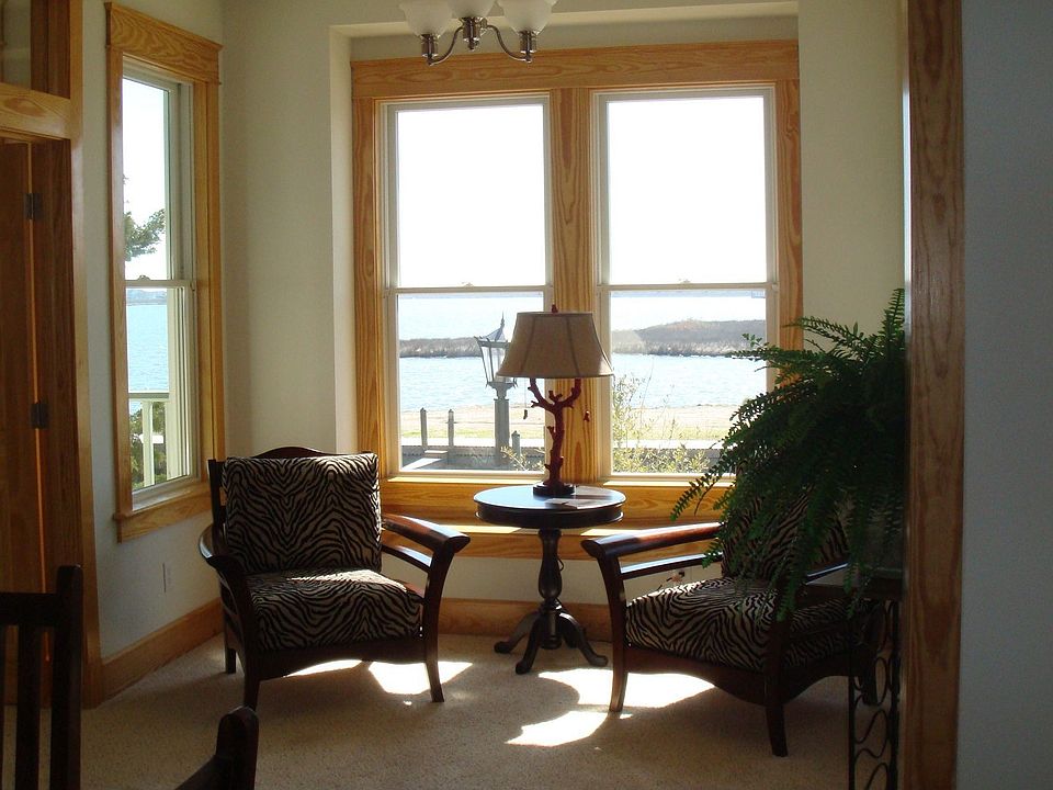 sitting room overlooking marina