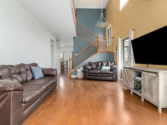 Nice bright space, with wood laminate flooring