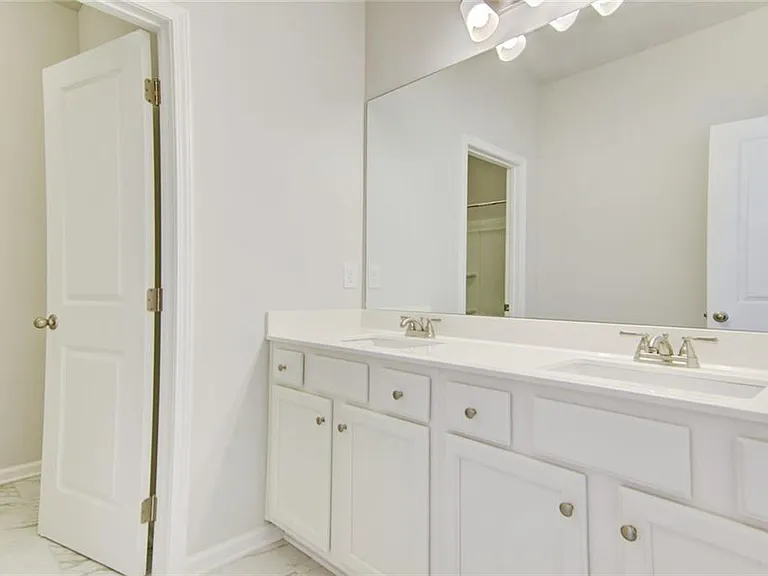7107 Branch Creek Cv — Photo 33
