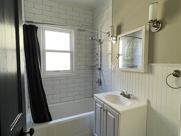 5th image of 29 Livingston St #1B