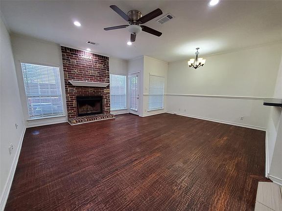 2nd image of 6009 La Vista Dr