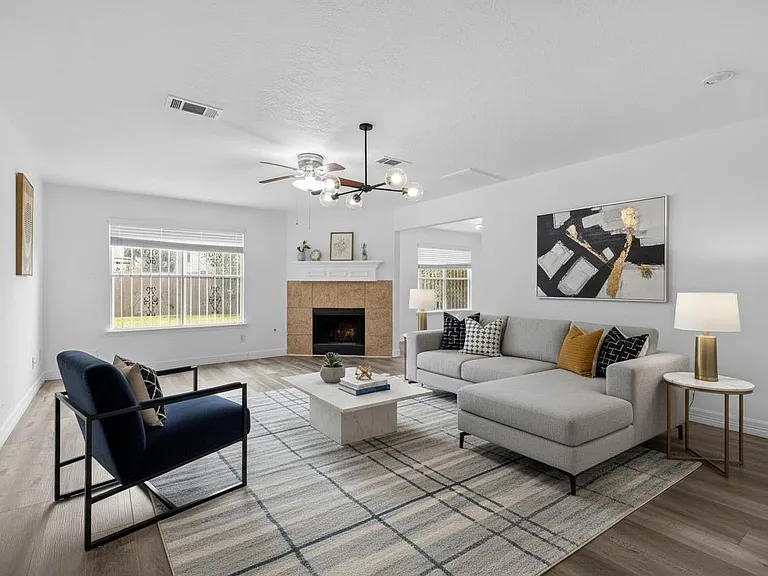 10207 Revelstoke Dr — Photo 3