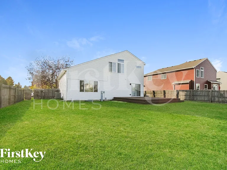 478 Foxborough Trl — Photo 14