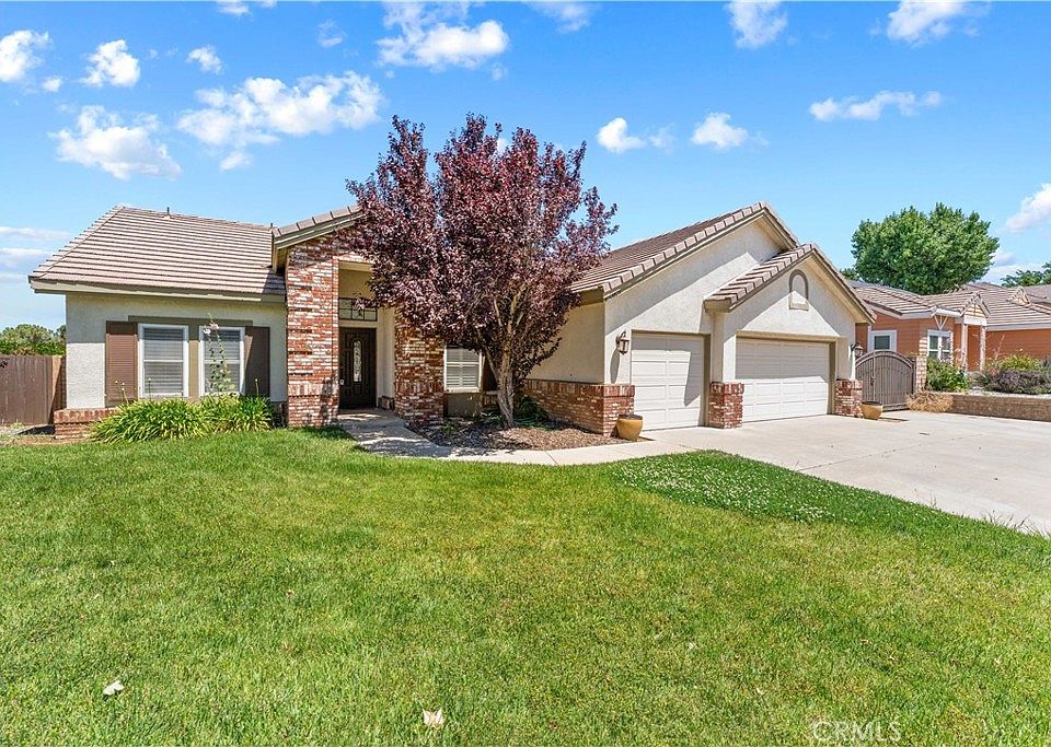 1st image of 42362 Round Hill Dr
