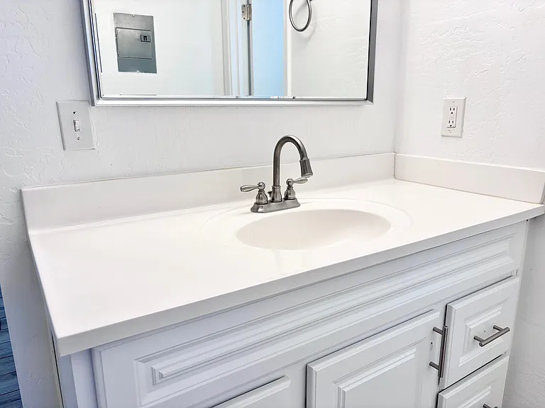 Apache Lofts — Photo 14