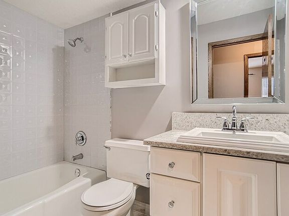 5th image of 2301 Kings Dr