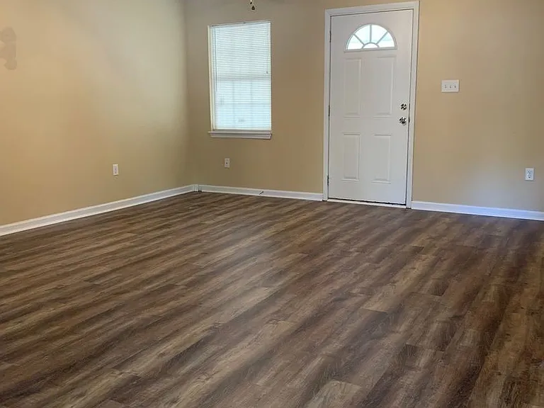 131 Cherokee Cir — Photo 4