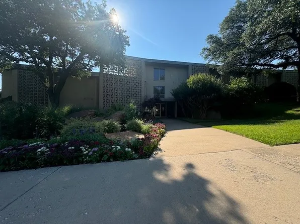 2301 Ridgmar Plz APT 18, Fort Worth, TX 76116