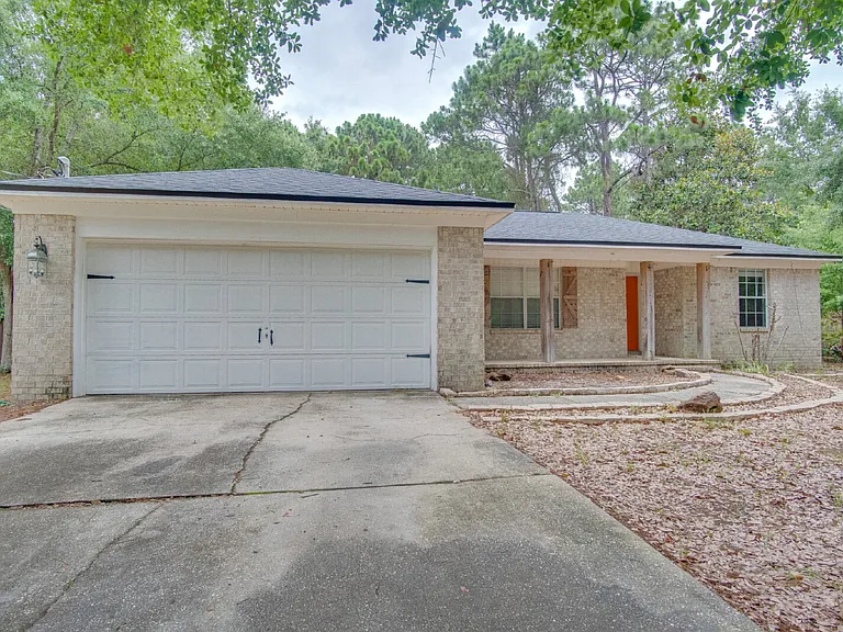 8262 Pamplona St — Photo 2