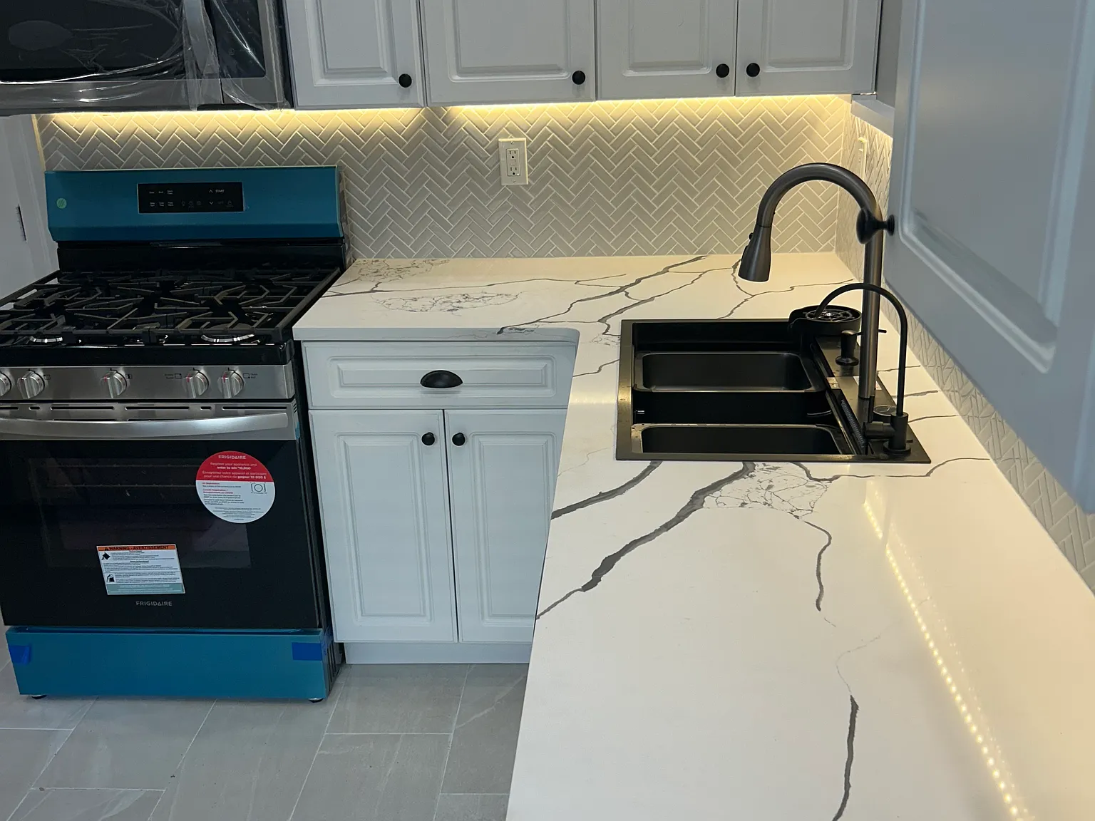 4 bed, 2000 sqft, $2,700 — Photo 4