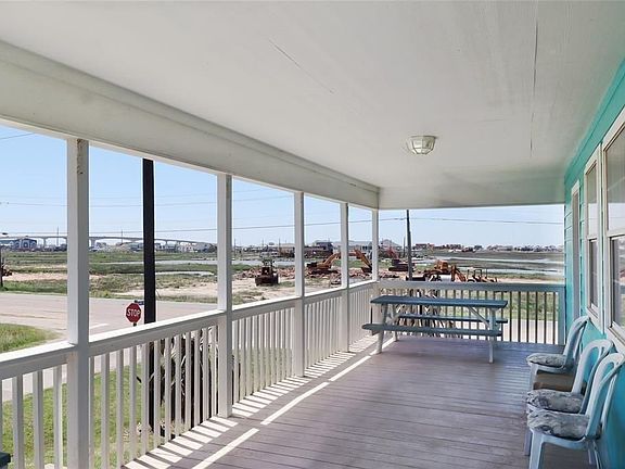 5th image of 334 Sand Dune Ct