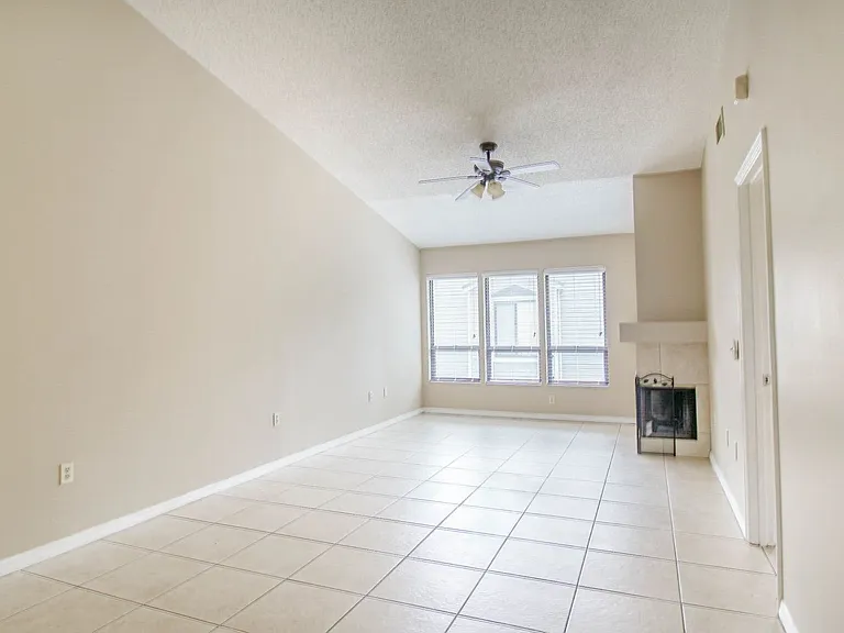 9442 Torrington Ave #9442 — Photo 3