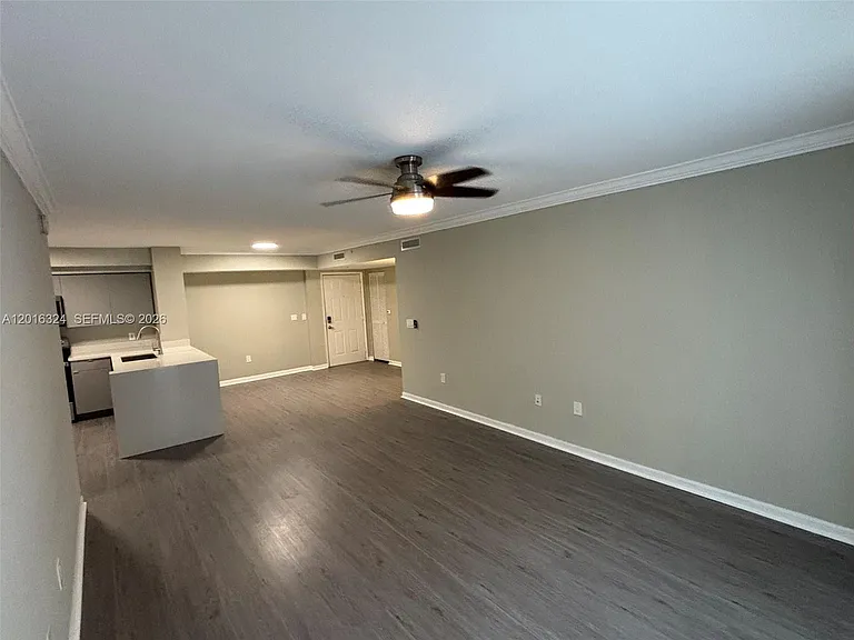 1900 Van Buren St #201B — Photo 8