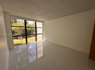 17021 N Bay Rd APT 221, Sunny Isles Beach, FL 33160