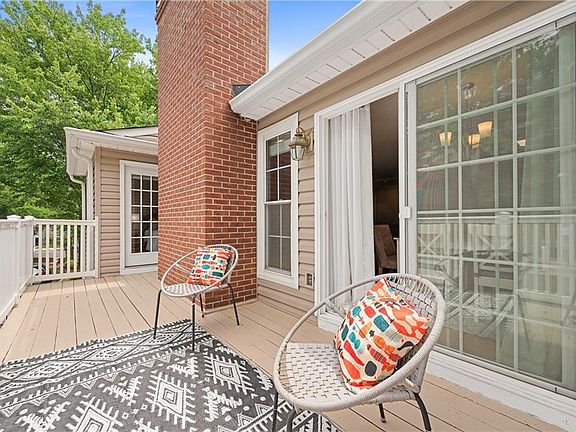 3rd image of 1750 Clairmont Rd APT 18