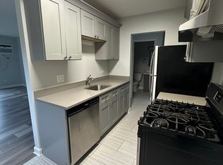 715 Court Of Spruce APT 5, Vernon Hills, IL