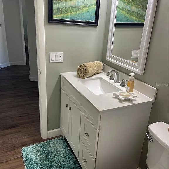 5242 Riverside Dr — Photo 12