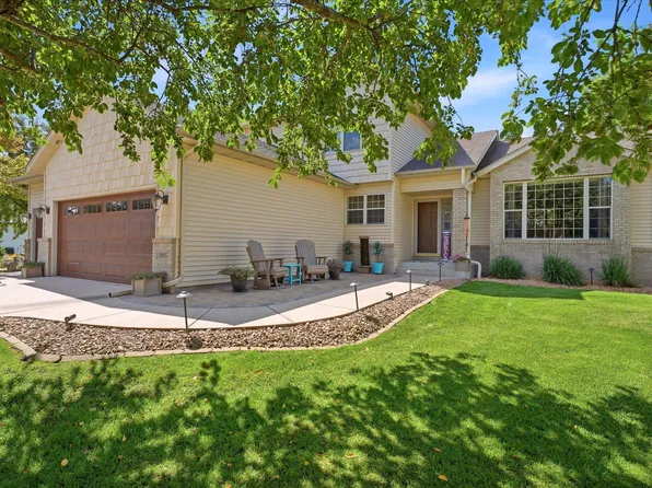 13005 Oakwood Dr, Rogers, MN 55374
