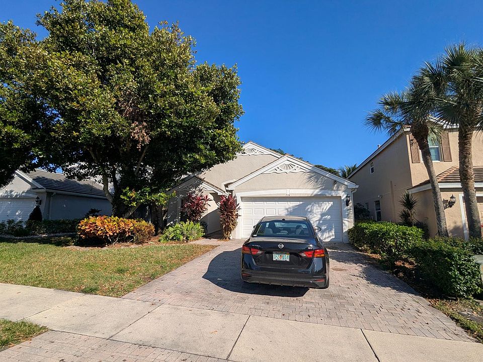 1st image of 114 Canterbury Pl #A
