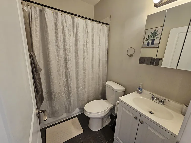184 N Lamon Ave #2 — Photo 11