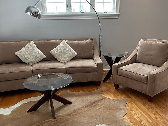 2nd image of 124 Jefferson St APT 1