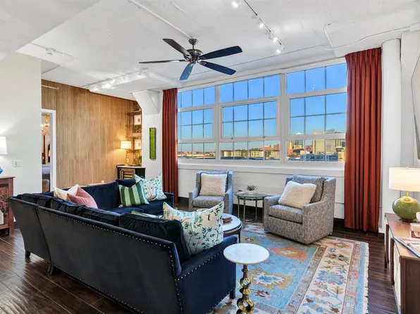 2600 W 7th St APT 2654, Fort Worth, TX 76107