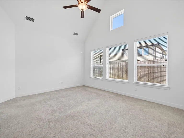 211 Amaranth Way — Photo 22
