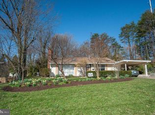 4402 Roundhill Rd, Alexandria, VA 22310